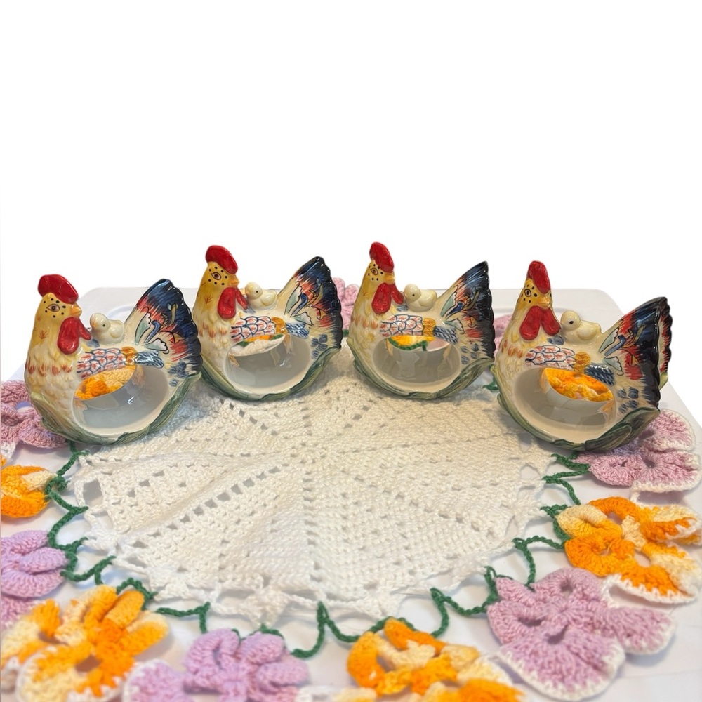 Fitz and Floyd Colorful Farmhouse Rooster Napkin Rings- Set of 4 - like new